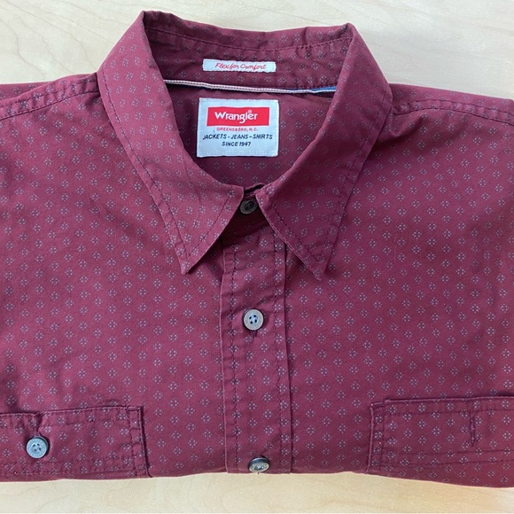 2-Wrangler Burgundy and Charcoal Button-Up Shirts - Picture 4 of 15